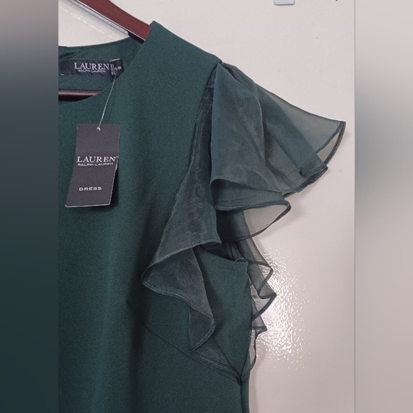 NWT Lauren Ralph Lauren Women's Crepe flutter-Sleeve dress, size 10 in green - Picture 4 of 4